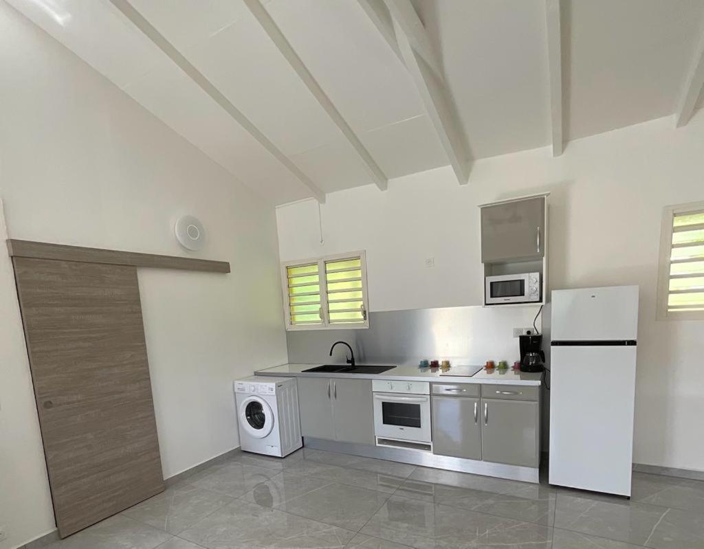 Location Les Flamboyants Appartement Sainte-Anne  Buitenkant foto
